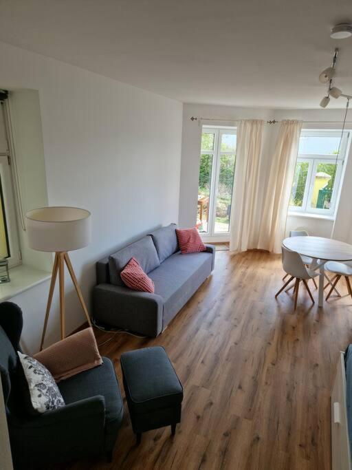Beethoven29 / Studio Mit Garten Direkt In Krems 外观 照片