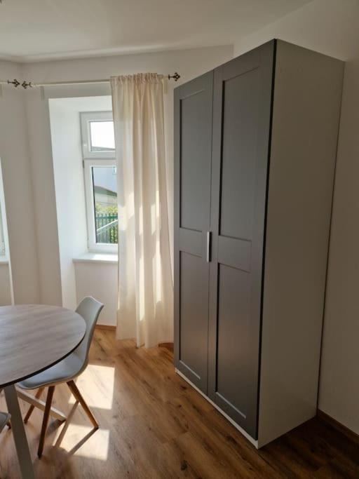 Beethoven29 / Studio Mit Garten Direkt In Krems 外观 照片