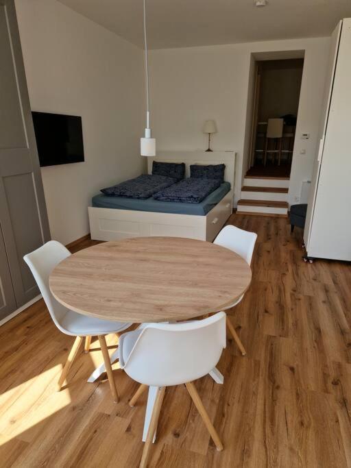 Beethoven29 / Studio Mit Garten Direkt In Krems 外观 照片